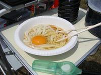 小腹すいたのでうどんを茹でました。