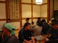 久しぶりに会う方、お初の方もいて話が盛り上がってます。