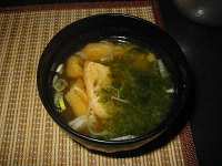 石蓴と油揚げの味噌汁です。
