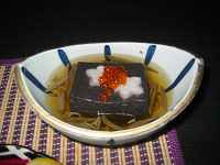 黒胡麻豆腐・じゅんさい・いくらです。