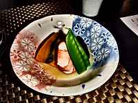 海老・大根・茄子・南瓜・絹鞘・白味噌です。