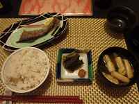 蕎麦の実御飯・野沢菜醤油漬け・胡椒味噌・あおさ汁 油揚げです。