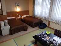 ベッドありですが畳部屋です。