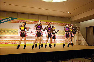 「YAYAYA」新曲発表イベント